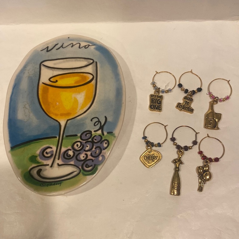 MUD PIE Tracy D. Flickinger 7p Wine Glass Charms & Tray - Picture 1 of 6